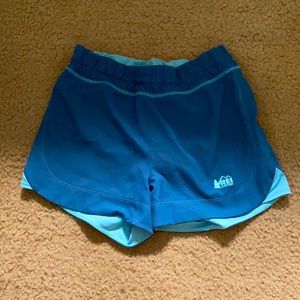 The athletic shorts are from Reí Coop.